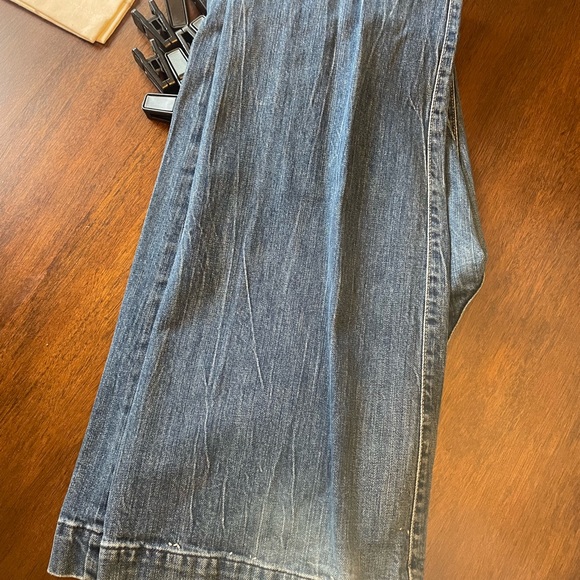 7famk. These fit like a 4/6. - Picture 2 of 3